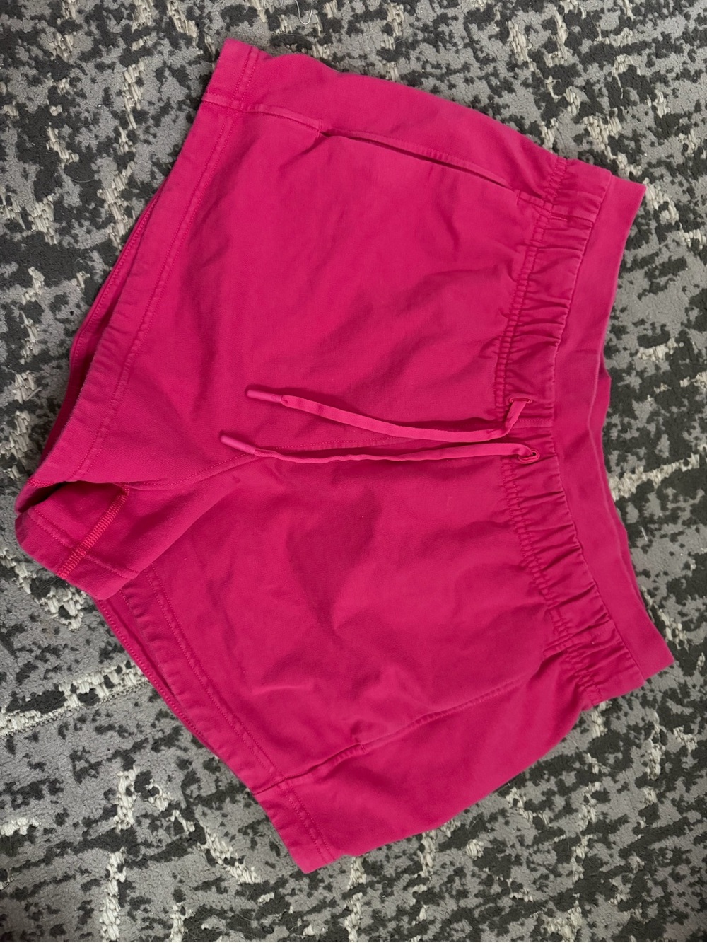 lululemmon inner glow short 3in